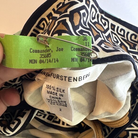 DVF Diane Von Furstenberg Societes One Shoulder 100% Silk Dress Aztec Stretch 2 - Picture 12 of 15